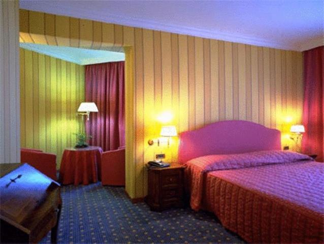 Hotel Federico II Ези Номер фото